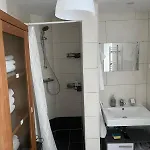 Bequemes Einzelzimmer Im Herzen Von 홈스테이 *