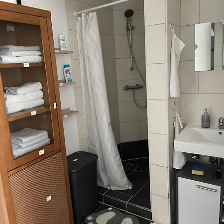 民宿 Bequemes Einzelzimmer Im Herzen Von 卡塞尔