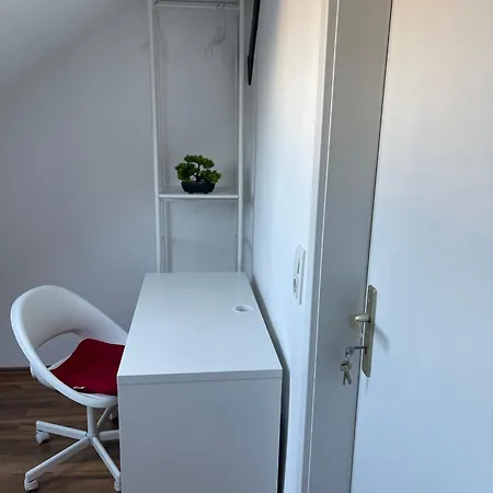 ホームステイ Bequemes Einzelzimmer Im Herzen Von *